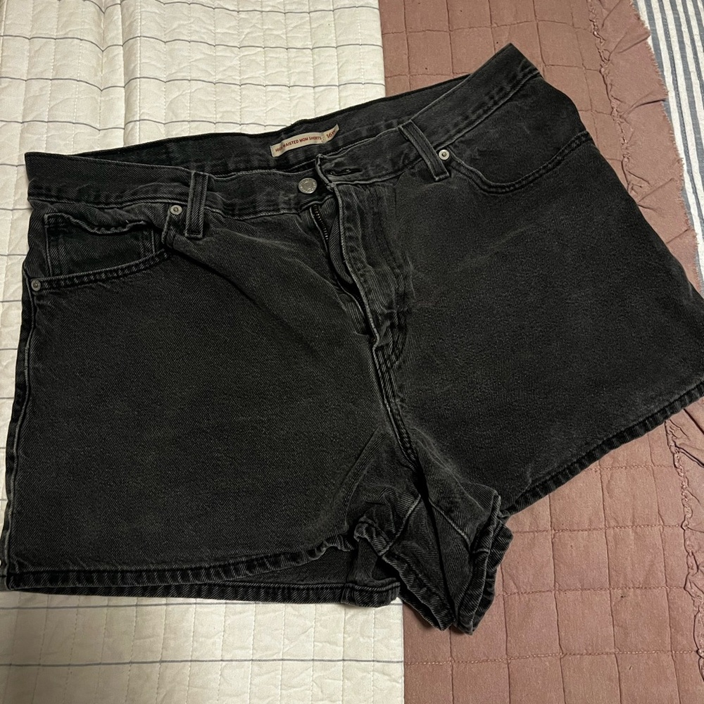 Levi's Black Jean Shorts Classic Denim Style